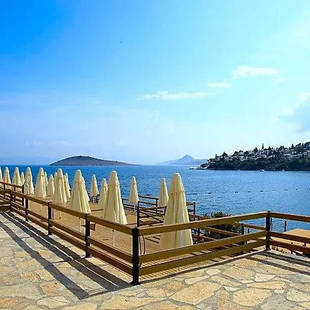 Aktur Apartahotel 3*