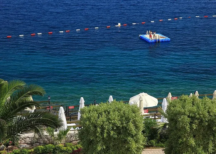 Ξενοδοχείο με διαμερίσματα Aktur Bitez